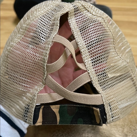 #1378** Unisex Camouflage Baseball Cap W/ WHT Logo - Picture 7 of 9